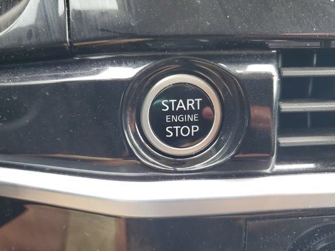 Used 2024 Nissan Pathfinder SV AWD/4WD image 27