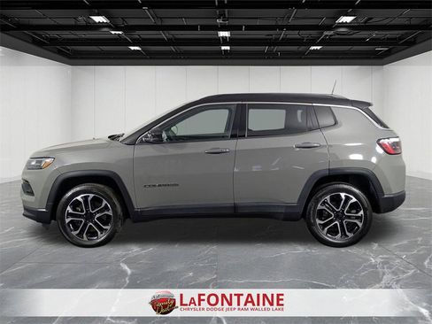 Certified 2023 Jeep Compass Limited image 2