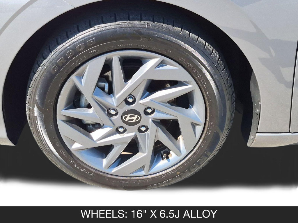 Used 2024 Hyundai Elantra SEL FWD image 11
