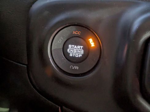 Used 2021 Jeep Wrangler Unlimited Sport AWD/4WD image 28