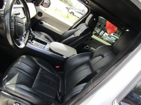 Used 2017 Land Rover Range Rover Sport HSE AWD/4WD image 9