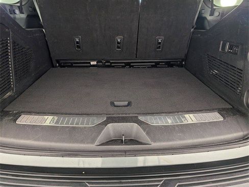 Certified 2023 Chevrolet Suburban Premier image 29