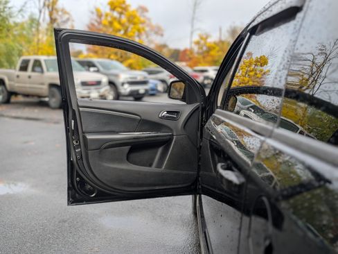 Used 2019 Dodge Journey Crossroad image 26