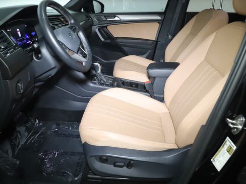 Used 2023 Volkswagen Tiguan SE AWD/4WD image 18