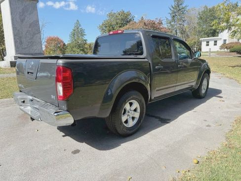 Used 2011 Nissan Frontier SV image 7