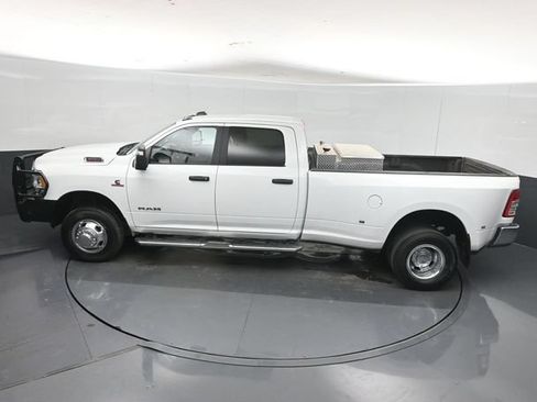 Used 2024 RAM 3500 Big Horn AWD/4WD image 43