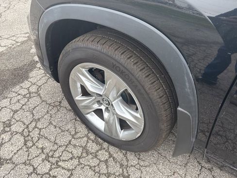 Used 2016 Toyota Highlander Limited image 24