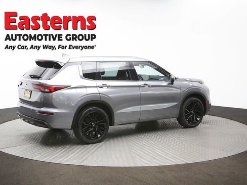 Used 2022 Mitsubishi Outlander SEL image 45