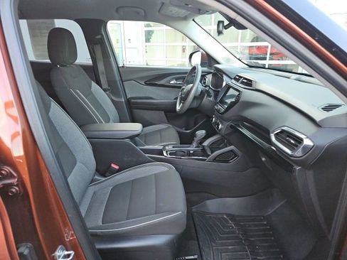 Certified 2021 Chevrolet TrailBlazer LT w/ Convenience Package image 18