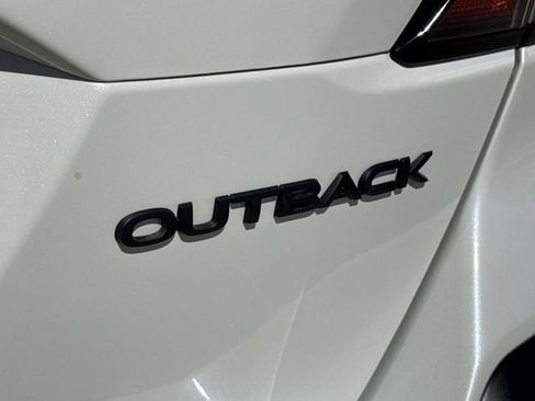 Used 2025 Subaru Outback Onyx Edition image 14
