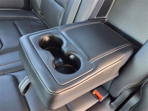 Used 2022 RAM 1500 Laramie image 9