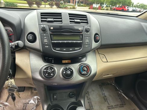 Used 2011 Toyota RAV4 4WD w/ Base L4 Extra Value Pkg image 29