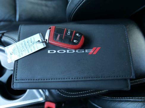 Used 2015 Dodge Challenger SRT Hellcat image 35