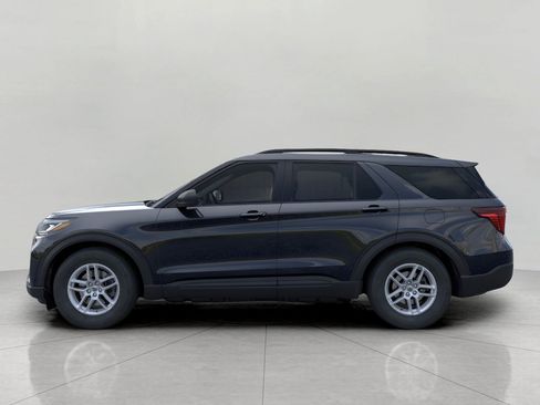 Used 2026 Ford Explorer Active AWD/4WD image 4