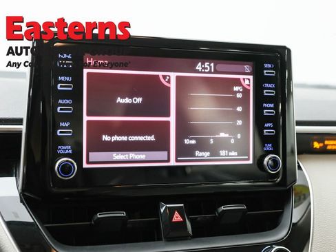 Used 2020 Toyota Corolla LE image 19