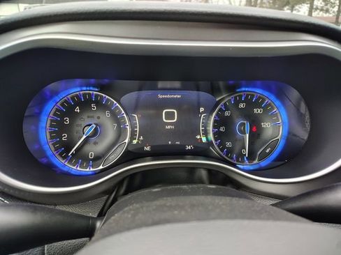 New 2026 Chrysler Pacifica Select image 18