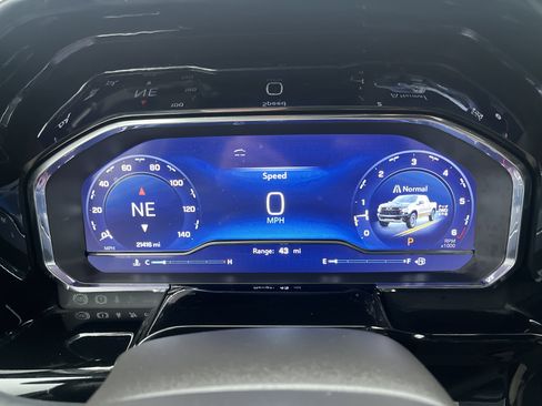 Used 2024 Chevrolet Silverado 1500 ZR2 w/ Technology Package image 20