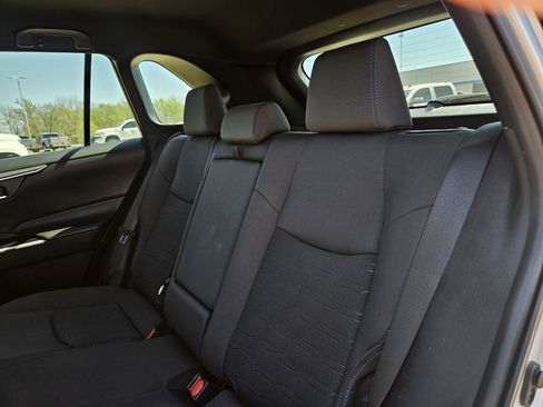 Used 2023 Toyota RAV4 SE image 27