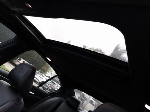 Certified 2024 INFINITI Q50 Sensory image 18