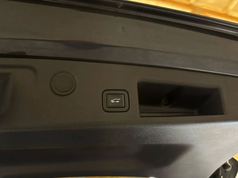 Used 2022 Chevrolet Equinox RS image 20