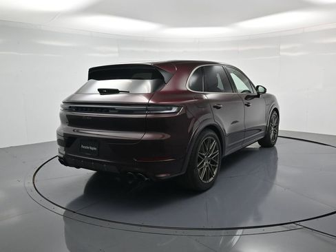 New 2026 Porsche Cayenne Turbo AWD/4WD image 30