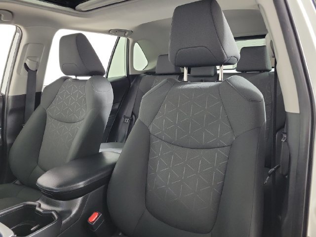 Used 2024 Toyota RAV4 XLE w/ Convenience Package FWD image 20