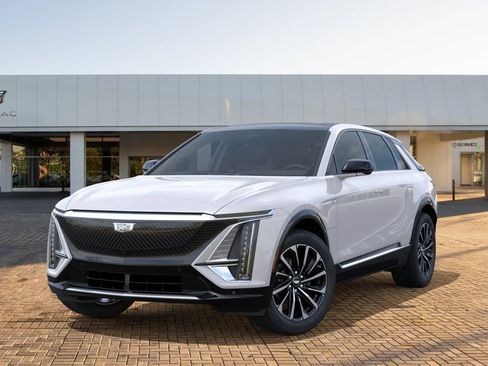 New 2024 Cadillac Lyriq Sport image 6