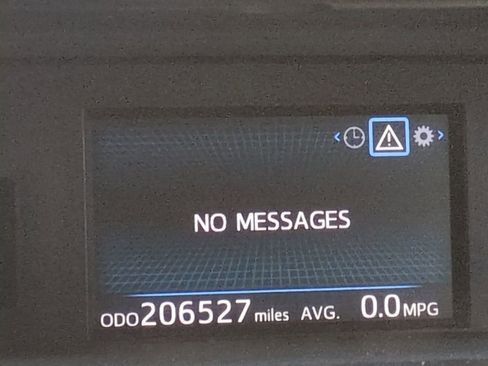 Used 2017 Toyota Prius V image 16