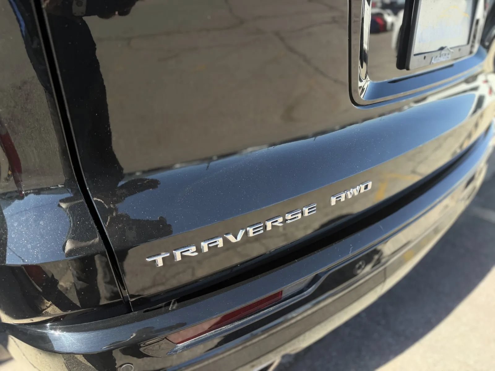 Used 2025 Chevrolet Traverse High Country w/ LPO, Floor Liner Package AWD/4WD image 47