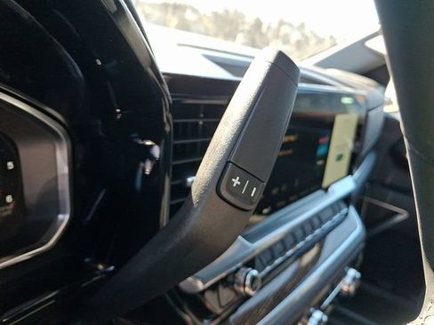 New 2026 GMC Sierra 1500 SLE image 15