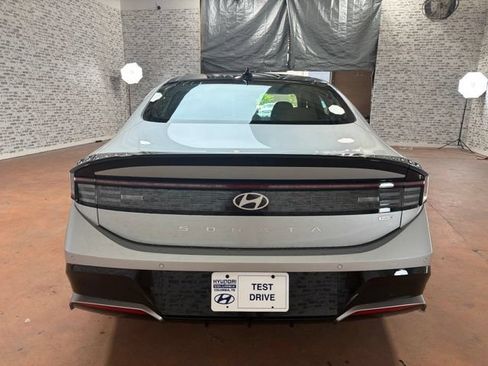 New 2026 Hyundai Sonata Limited FWD image 6