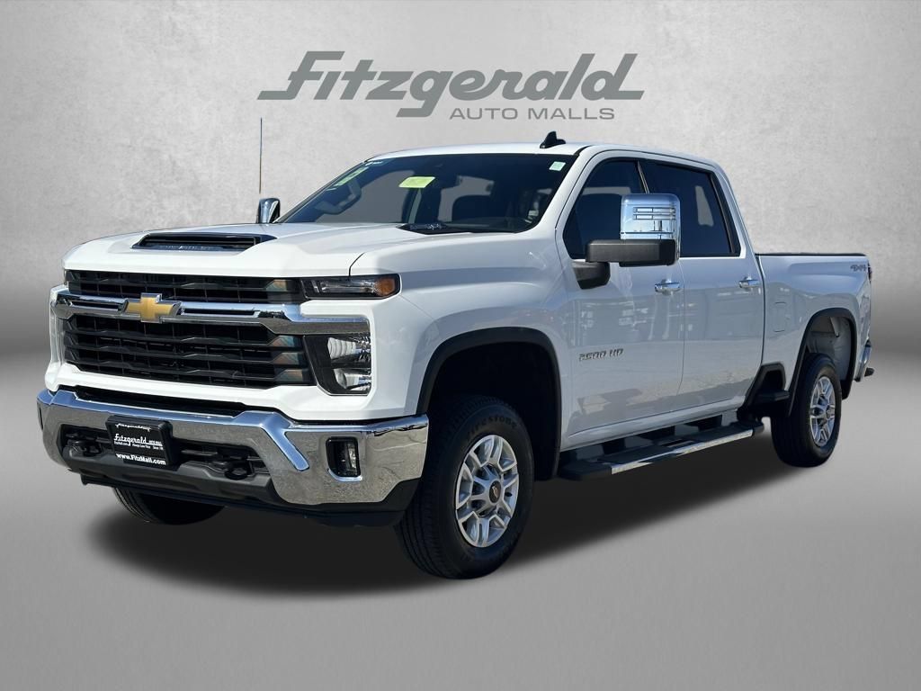 Used 2025 Chevrolet Silverado 2500 LT w/ Convenience Package AWD/4WD image 2