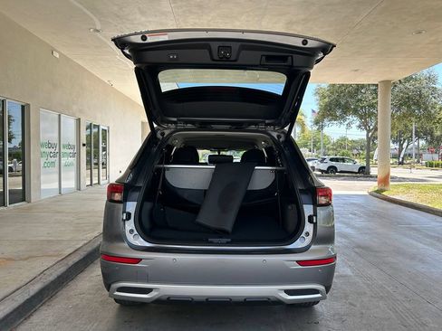 Used 2023 Mitsubishi Outlander SE FWD image 31