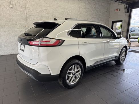 Used 2024 Ford Edge SEL w/ Convenience Package AWD/4WD image 8