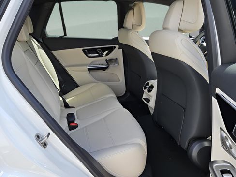 New 2026 Mercedes-Benz GLC 300 image 14