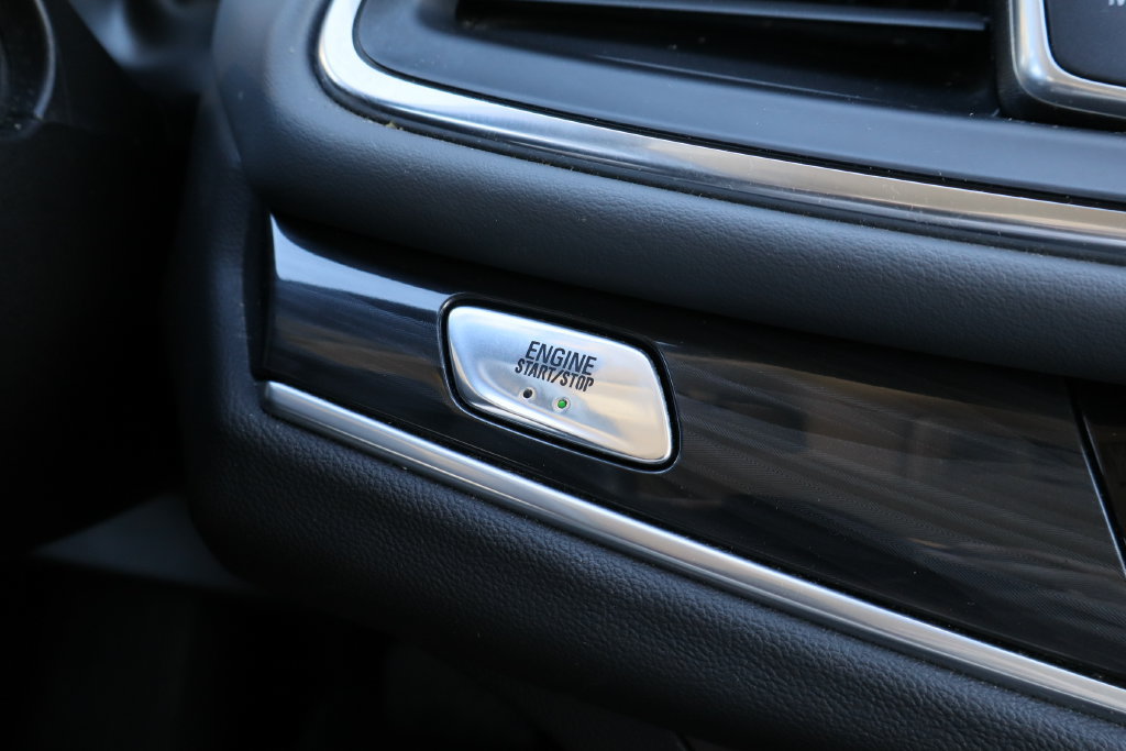 Certified 2021 Buick Enclave Premium w/ Sun and Sites Package FWD image 19