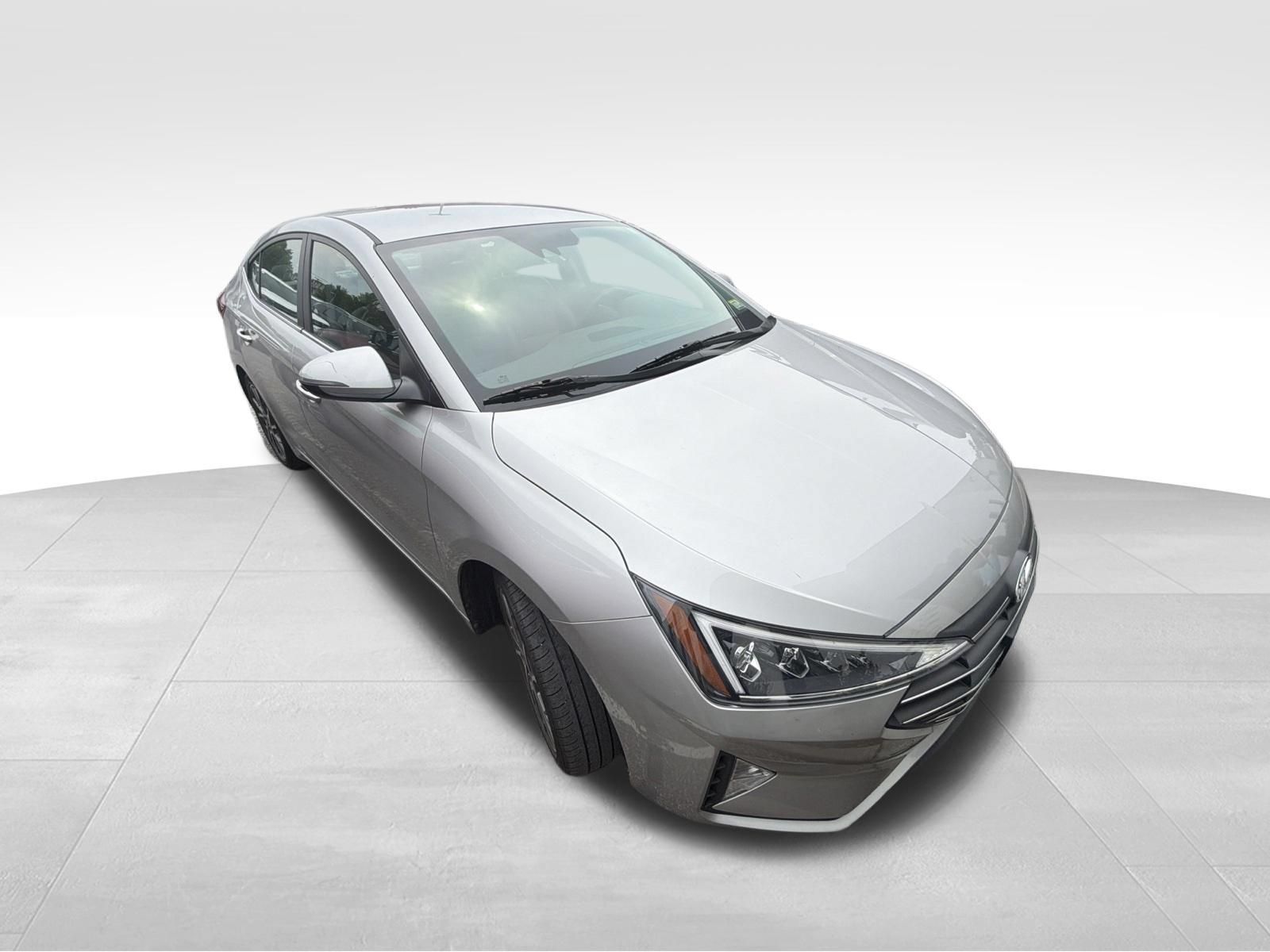 Used 2020 Hyundai Elantra Limited FWD image 2