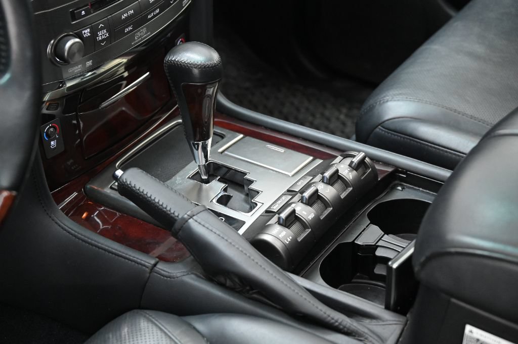 Used 2011 Lexus LX 570 4WD w/ Luxury Pkg image 35