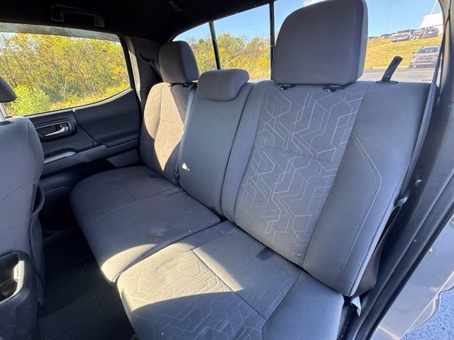 Used 2019 Toyota Tacoma TRD Off-Road AWD/4WD image 15