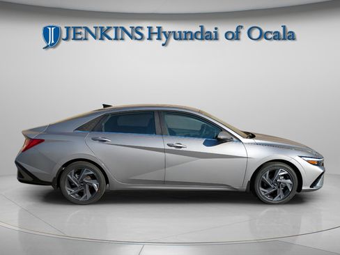 New 2026 Hyundai Elantra Limited image 2