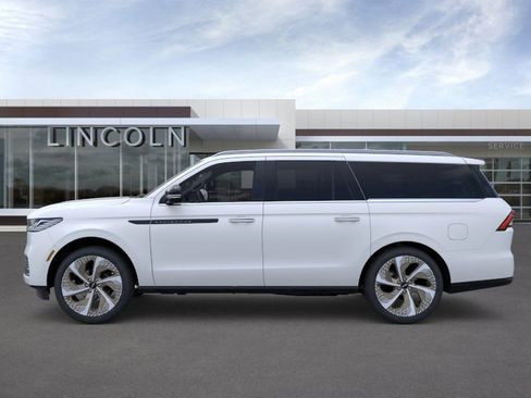 New 2025 Lincoln Navigator L Black Label image 3