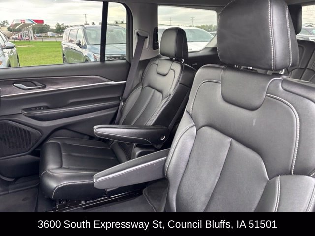 Used 2023 Jeep Grand Cherokee L Limited AWD/4WD image 44