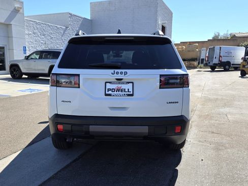 New 2026 Jeep Cherokee Laredo image 4