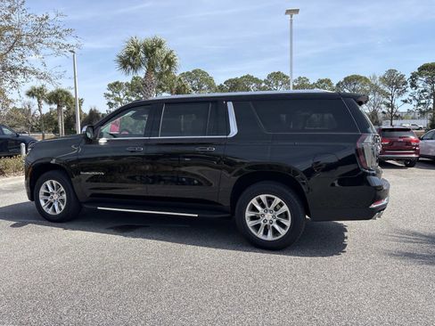 Used 2025 Chevrolet Suburban Premier image 6