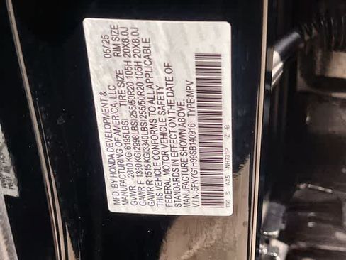 Certified 2025 Honda Pilot Black Edition image 21