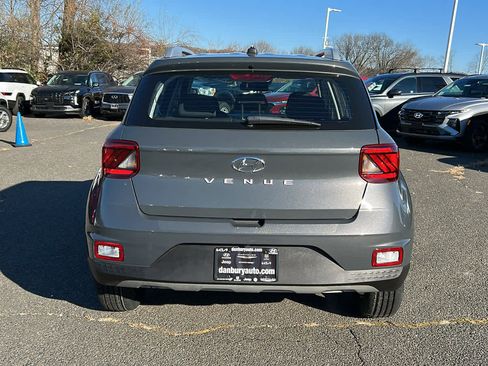 Used 2024 Hyundai Venue SEL image 6