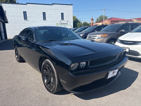 Used 2011 Dodge Challenger image 7