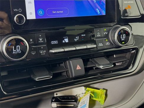 Certified 2023 Toyota Highlander LE image 15