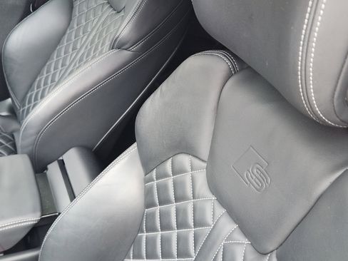 Used 2022 Audi SQ5 Prestige w/ Prestige Package image 17