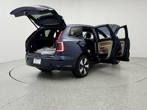 New 2026 Volvo XC90 T8 Plus w/ Protection Package Premier AWD/4WD image 11